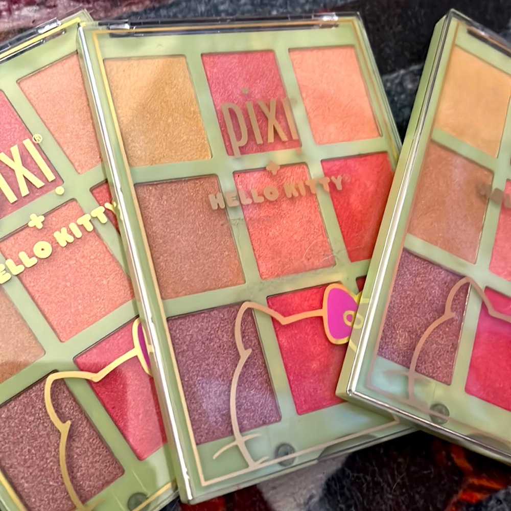 X3 hello kitty glow palettes